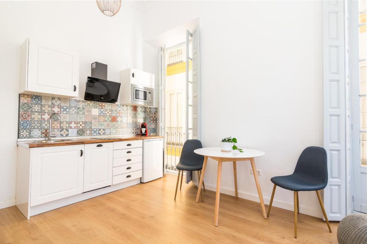 Suite Homes Apartamentos Plaza De La Merced Málaga Esterno foto