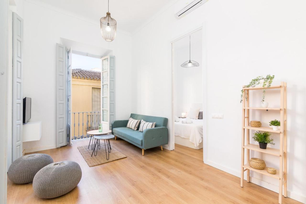 Suite Homes Apartamentos Plaza De La Merced Málaga Esterno foto